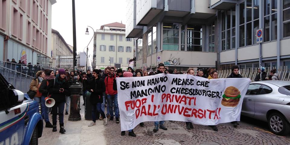 Italian students rally against setting up of fast food outlets on campus