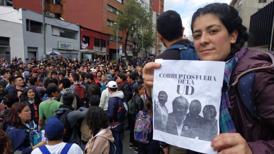 Colombian riot police continue violent repression of students