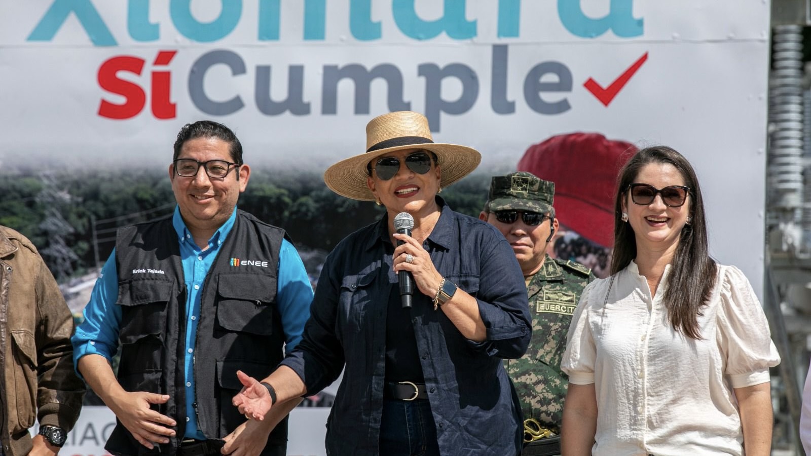 Honduras threatens to close US military bases over Trump’s anti-immigration agenda