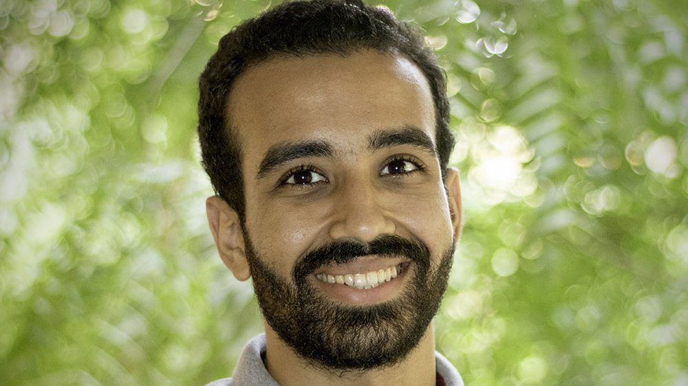 Egyptian journalist held for over a day following expose