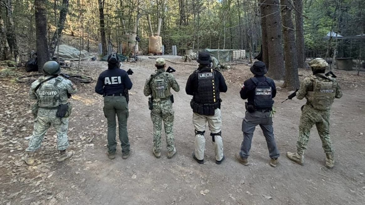 Mexico investigates US operations after two covert CIA agents die in traffic accident